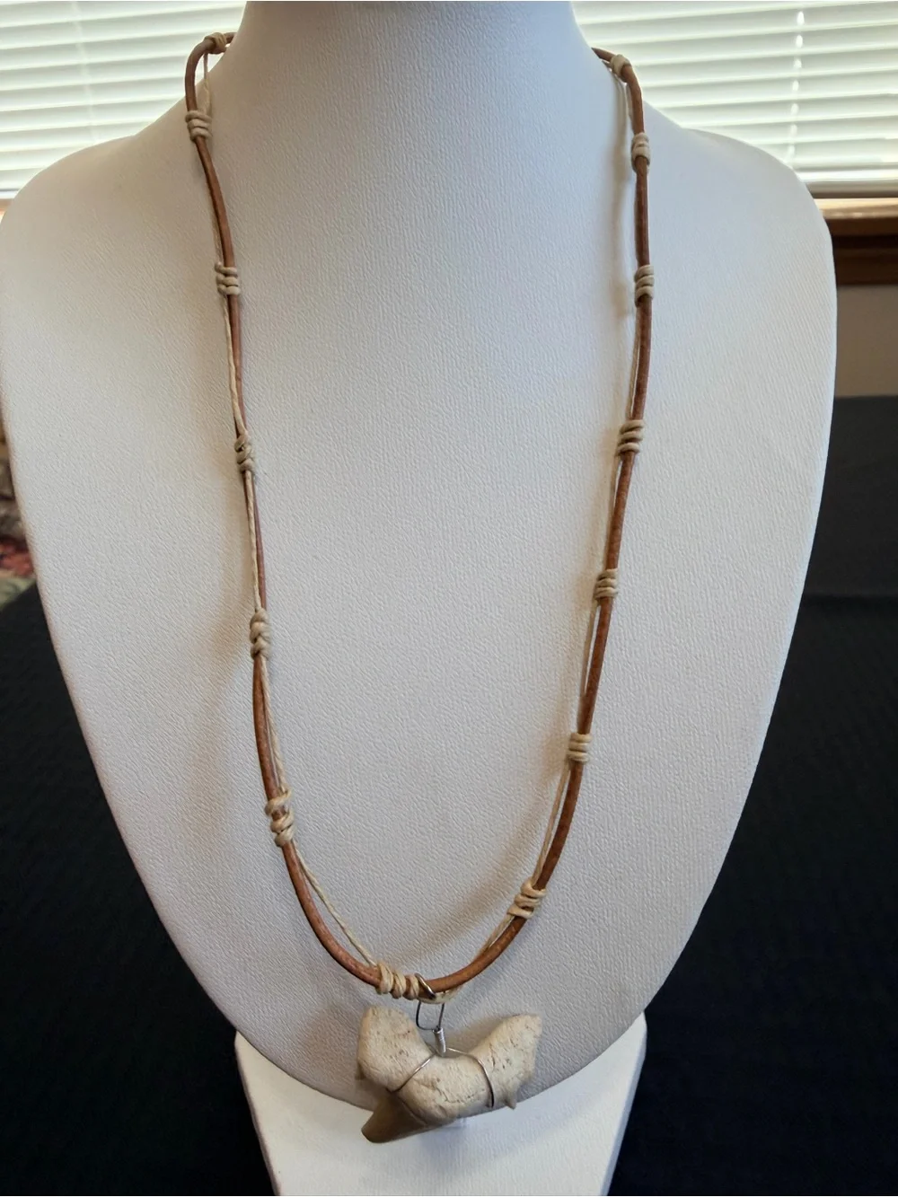 Otodus Shark tooth necklace NWOT